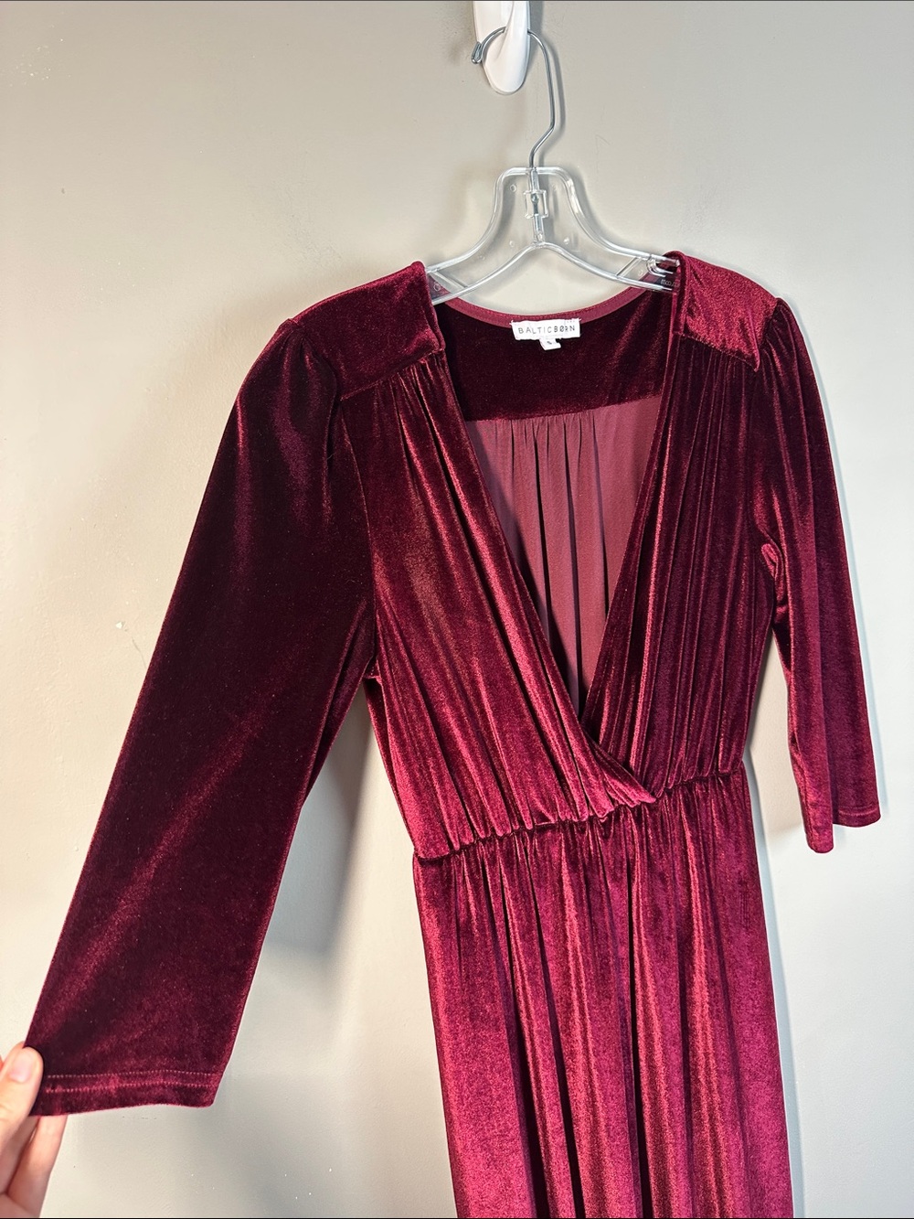 Baltic Born Sophia Half Sleeve Velvet Maxi Dress in Mulberry Red Size S - Picture 7 of 12